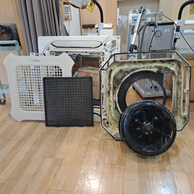 /user/c/cheongsolclean/editor/2511/e0b208fee4f36bb044a4f52bb5c7fdac_1762739280_6184.jpg 이미지크게보기