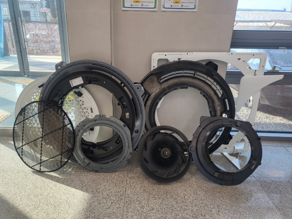 /user/c/cheongsolclean/editor/2511/e0b208fee4f36bb044a4f52bb5c7fdac_1762739444_0066.jpg 이미지크게보기