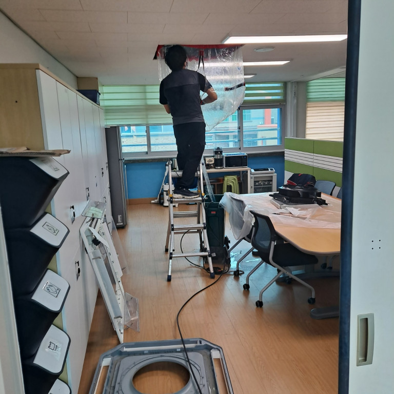 /user/c/cheongsolclean/editor/2511/e0b208fee4f36bb044a4f52bb5c7fdac_1762739953_3035.jpg 이미지크게보기